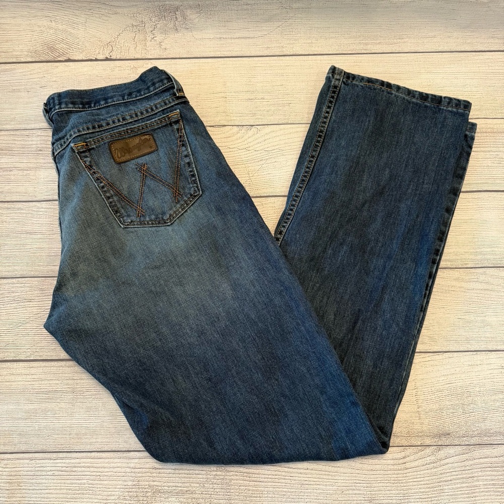 WRANGLER 20X MEN'S COMPETITION LOW RISE RELAXED FIT BOOTCUT JEANS